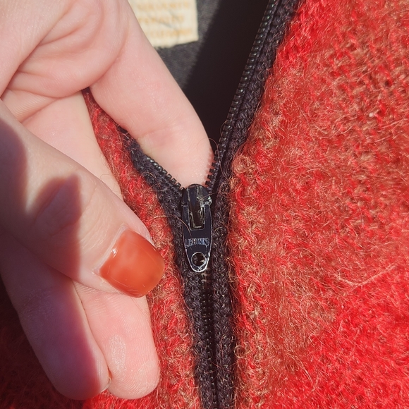 Vintage 1960s Hudson's Bay Red Plaid Shaggy Mohair Cape (O/S) - Picture 3 of 5